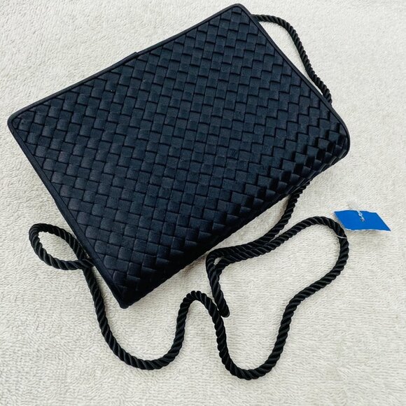 EUC Saks Fifth Avenue Clutch w/Strap, Dark Navy, Pocket, 7" L x 5" T x 2" Deep - Picture 13 of 13